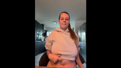 Media: newmichelle Stripchat 2024-09-23 06:52:00