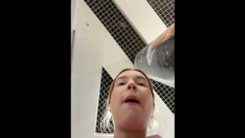 Media: baby_tiny Stripchat 2024-09-24 16:53:00