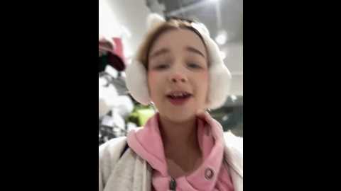 Media: baby_tiny Stripchat 2024-09-24 18:06:00