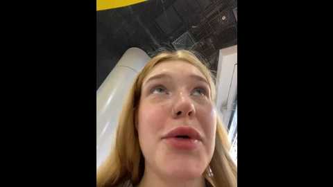 Media: honey___hot Stripchat 2024-09-24 17:14:00