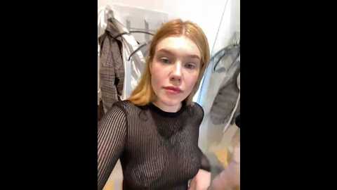 Media: honey___hot Stripchat 2024-09-24 18:07:00
