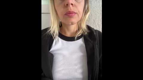 Media: ladywithbigass Stripchat 2024-09-24 07:35:00