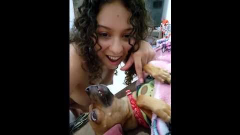 Media: shara_dreams Stripchat 2024-09-24 03:53:00