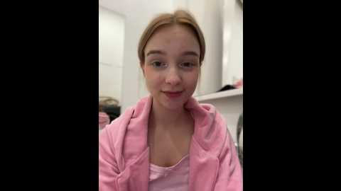 Media: baby_tiny Stripchat 2024-09-25 19:29:00