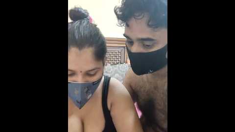Media: ind_couple1 Stripchat 2024-09-25 06:42:00