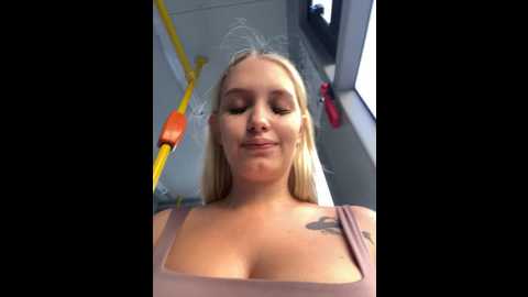 Media: milkyy_wway Stripchat 2024-09-25 07:26:00