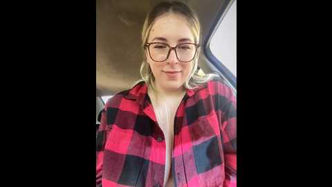 Media: mommmyyummy Stripchat 2024-09-25 11:59:00