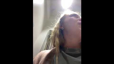 Media: sweet___emily Stripchat 2024-09-25 17:50:00