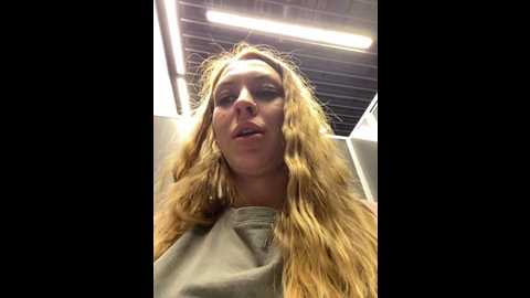 Media: sweet___emily Stripchat 2024-09-25 18:43:00