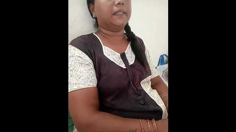 Media: tamil_ruthira Stripchat 2024-09-25 03:41:00