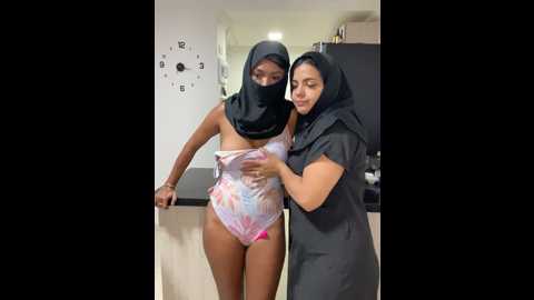 Media: arab_rainbow_girls Stripchat 2024-09-26 09:18:00