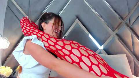 Media: emperatriz_reyes Stripchat 2024-09-26 02:56:00