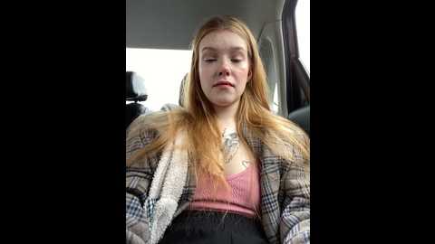 Media: honey___hot Stripchat 2024-09-26 13:12:00