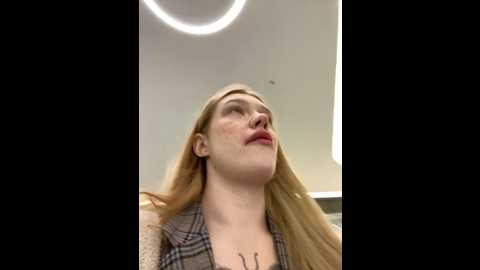 Media: honey___hot Stripchat 2024-09-26 13:29:00