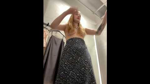 Media: honey___hot Stripchat 2024-09-26 14:55:00