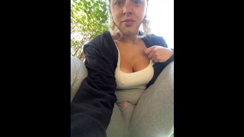 Media: ladywithbigass Stripchat 2024-09-26 06:23:00