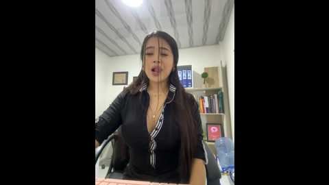 Media: sara_fun Stripchat 2024-09-26 02:48:00