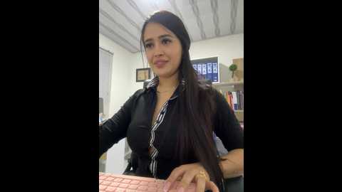 Media: sara_fun Stripchat 2024-09-26 07:49:00