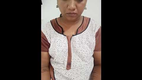 Media: tamil_ruthira Stripchat 2024-09-26 01:22:00