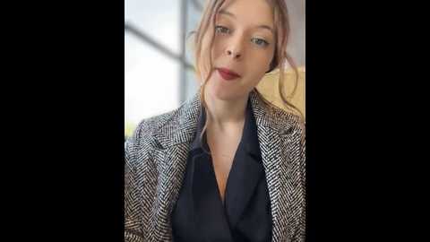 Media: times__square Stripchat 2024-09-26 09:49:00