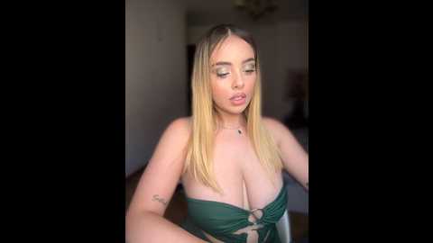 Media: alirawrz Stripchat 2024-09-27 13:23:00
