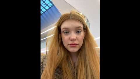 Media: honey___hot Stripchat 2024-09-27 15:18:00