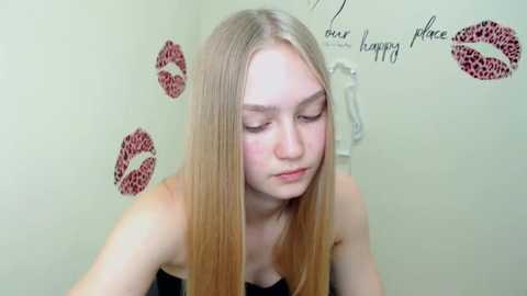 Media: mademoisellecl Stripchat 2024-09-27 08:24:00