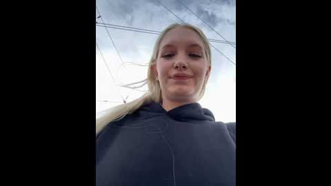 Media: milkyy_wway Stripchat 2024-09-27 09:40:00