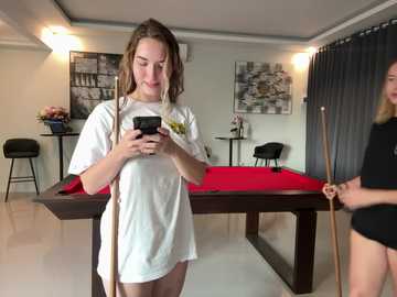 Media: nura_n_sarah Stripchat 2024-09-27 09:42:00
