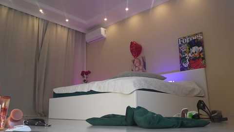 Media: rosyemily Stripchat 2024-09-27 21:18:00