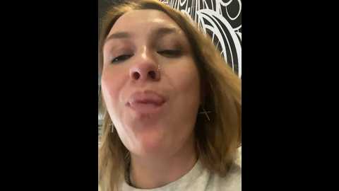 Media: sweet___emily Stripchat 2024-09-27 13:53:00