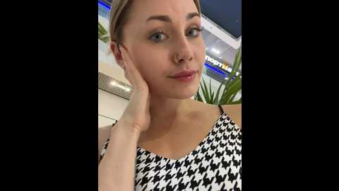 Media: baby_brownie Stripchat 2024-09-28 13:20:00