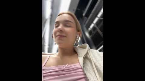 Media: baby_tiny Stripchat 2024-09-28 17:23:00