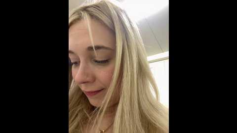 Media: cherryauroraa Stripchat 2024-09-28 21:52:00