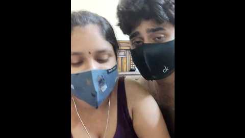 Media: ind_couple1 Stripchat 2024-09-28 20:30:00