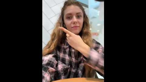 Media: mariid Stripchat 2024-09-28 07:26:00