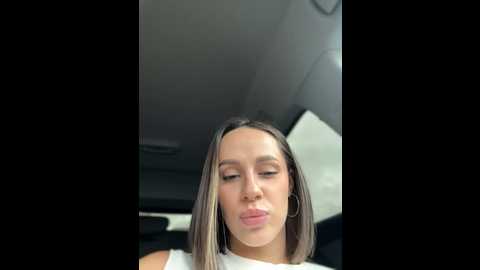 Media: maya_bay Stripchat 2024-09-28 09:04:00