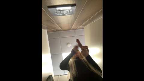 Media: milkyy_wway Stripchat 2024-09-28 08:32:00
