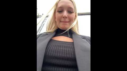 Media: milkyy_wway Stripchat 2024-09-28 08:47:00