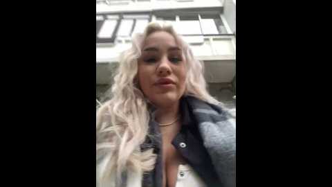 Media: charming_evaa Stripchat 2024-09-29 09:52:00
