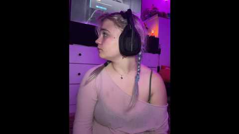 Media: cutiepiespanks Stripchat 2024-09-29 08:30:00