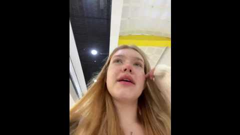 Media: honey___hot Stripchat 2024-09-29 13:12:00