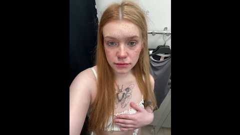Media: honey___hot Stripchat 2024-09-29 14:06:00