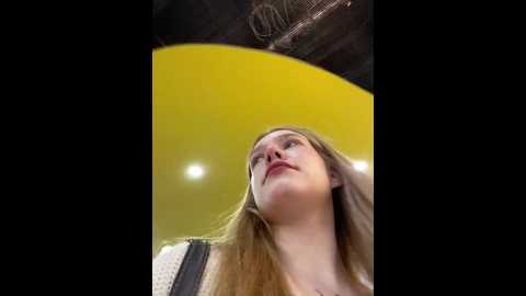 Media: honey___hot Stripchat 2024-09-29 15:13:00