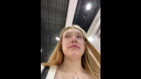 Media: honey___hot Stripchat 2024-09-29 17:28:00