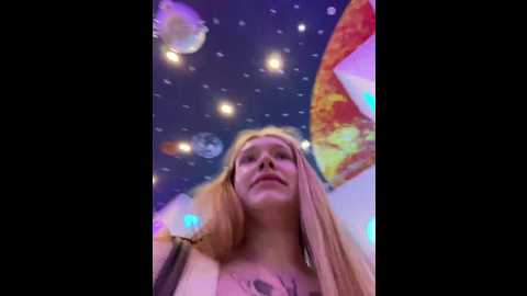 Media: honey___hot Stripchat 2024-09-29 18:26:00