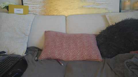 Media: hotbella_ Stripchat 2024-09-29 14:48:00