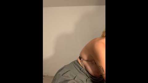 Media: juicycouple69 Stripchat 2024-09-29 18:23:00