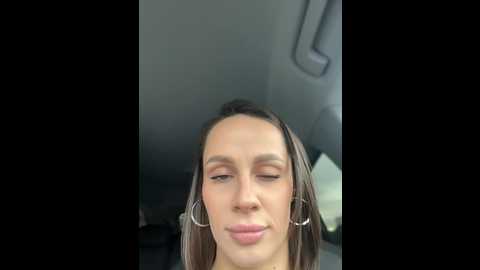 Media: maya_bay Stripchat 2024-09-29 07:16:00