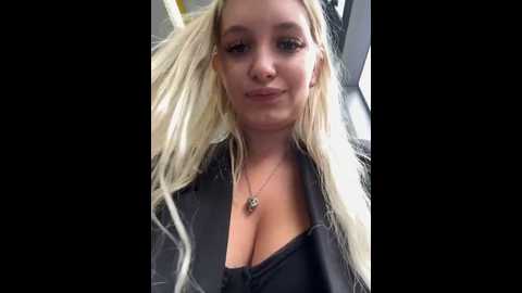 Media: milkyy_wway Stripchat 2024-09-29 09:42:00